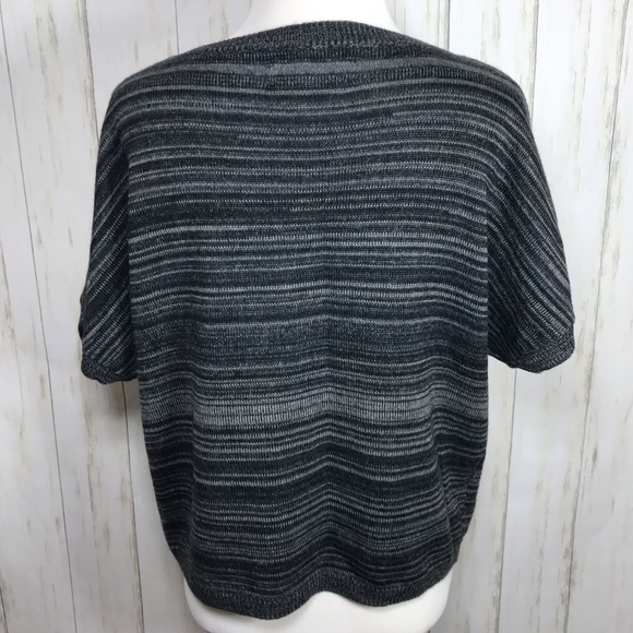 Loft Top - Picture 4 of 5